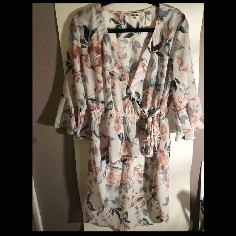 Cute blouse with long tail